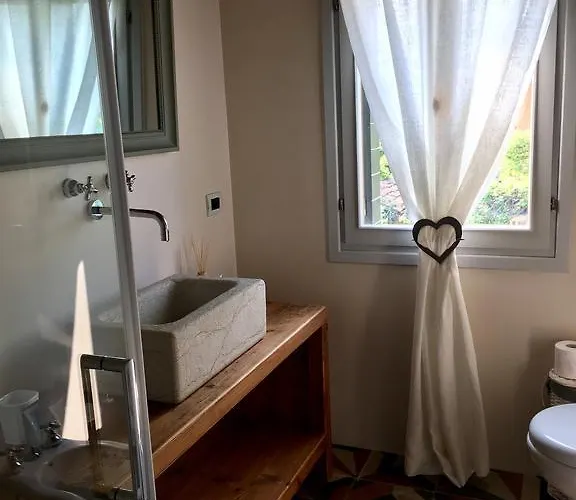 Dimora Di Campagna فندق مبيت وإفطار 4*